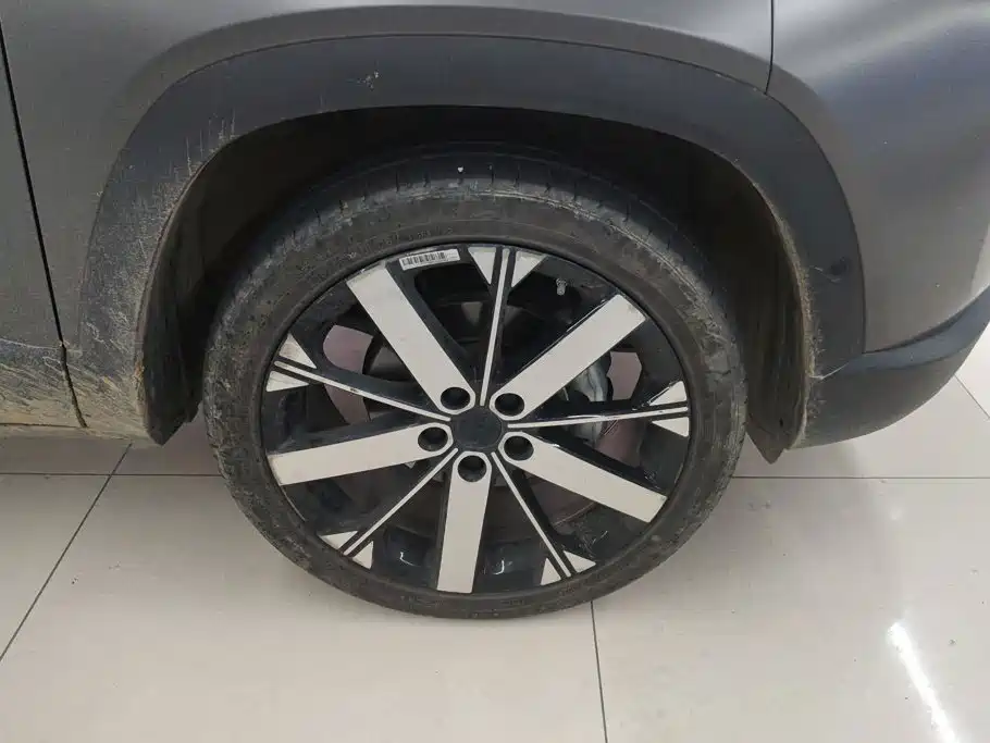 Фото 6 - Geely ICON