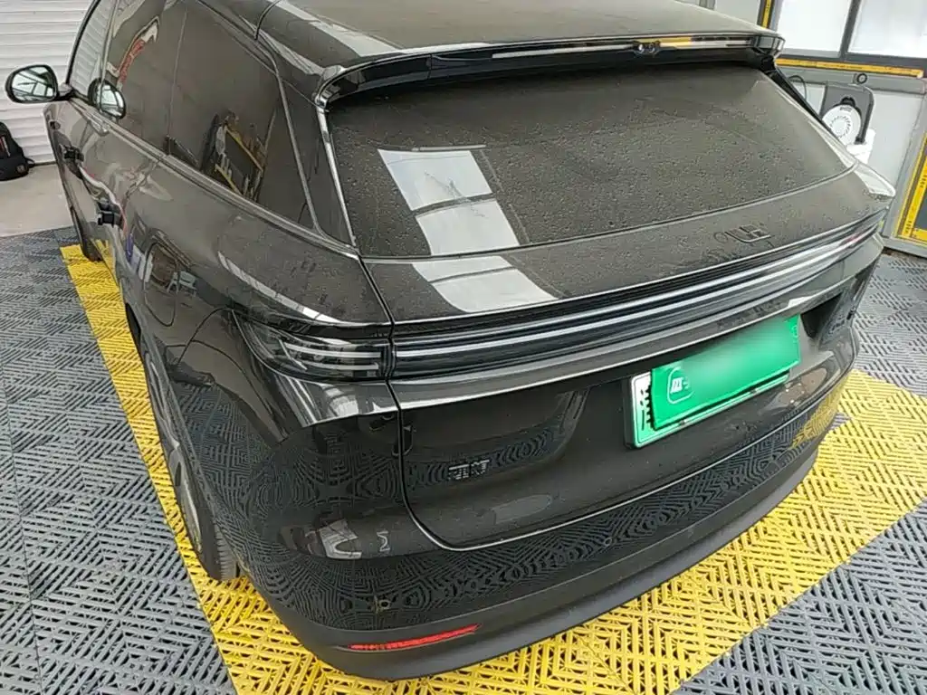 Photo 5 - Li Auto i6