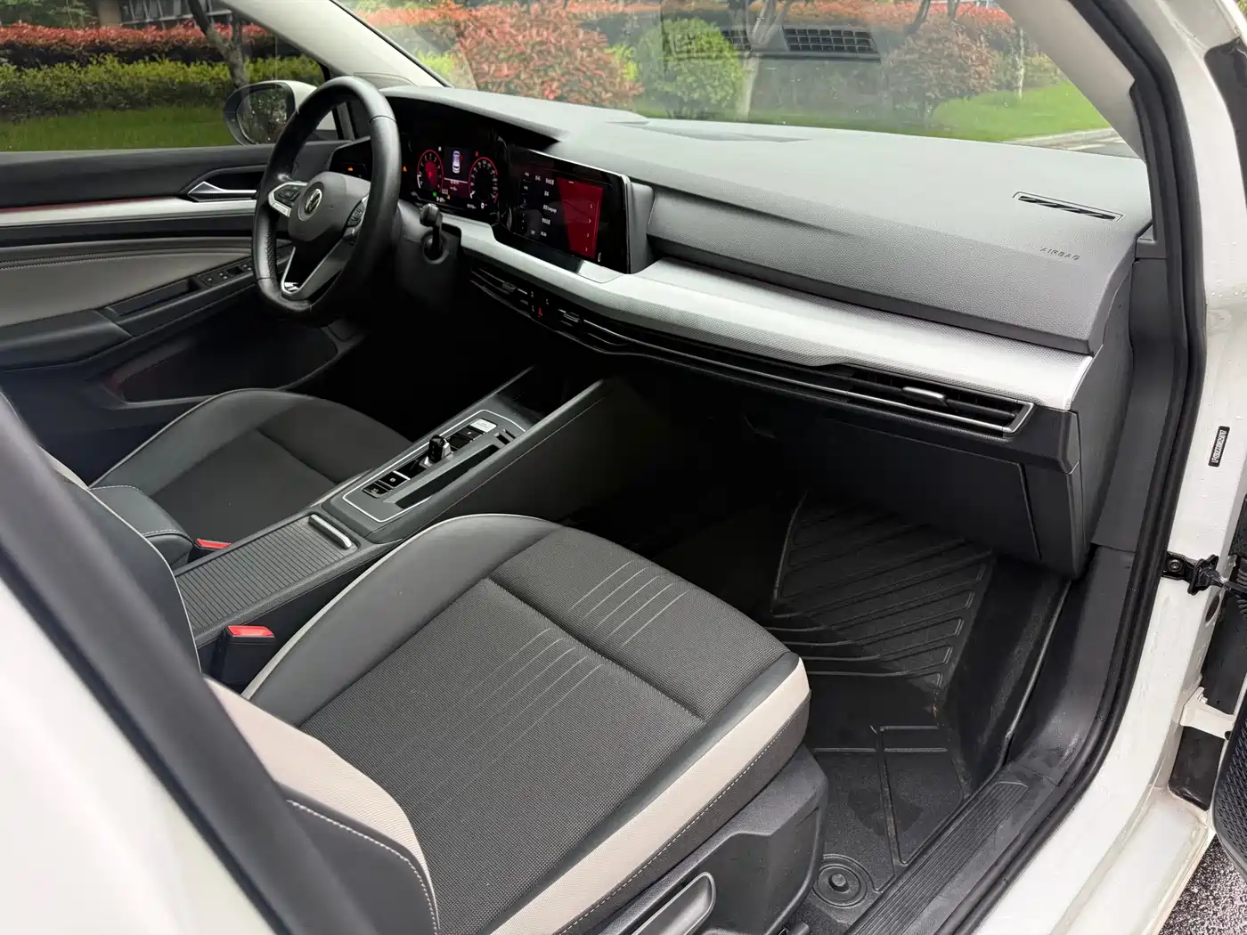 Volkswagen Golf 2021 280TSI DSG Pro Launch Edition фото 8