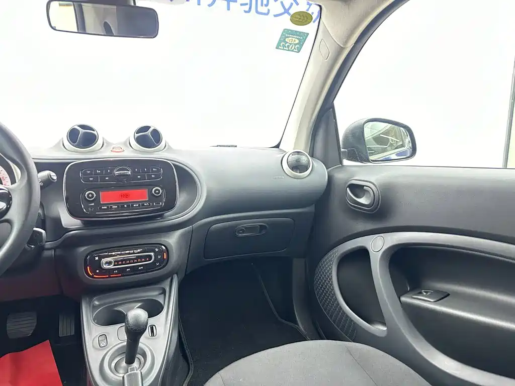 smart fortwo 2018 2018 1.0L 52kW Hardtop Agile Edition China V