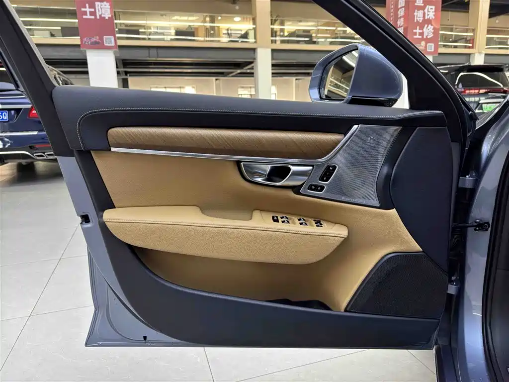 Volvo S90 Plug-in Hybrid 2019 2019 T8 E-AWD Hybrid Inscription Edition China VI