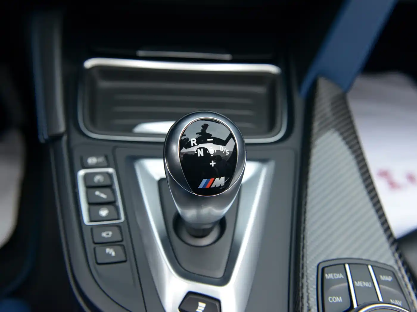 BMW M4 2017 M4 Convertible Fans Limited Edition фото 13
