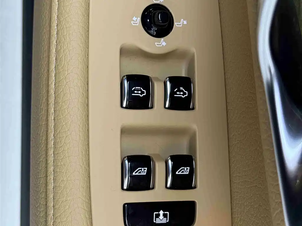 Volvo S90 Plug-in Hybrid 2019 2019 T8 E-AWD Hybrid Inscription Edition China VI