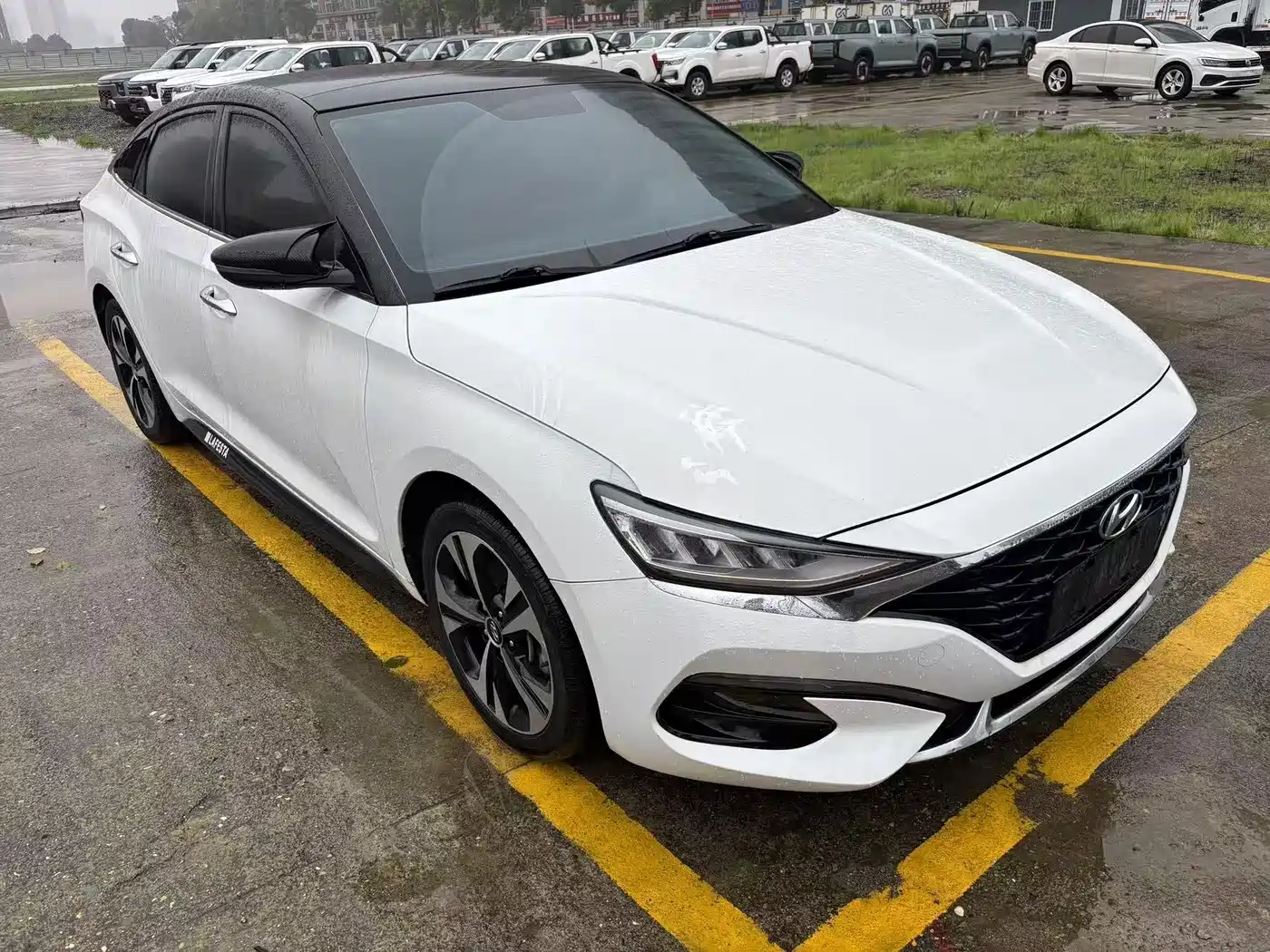 Hyundai Lafesta 2021 2021 280TGDi DLX Luxury Edition