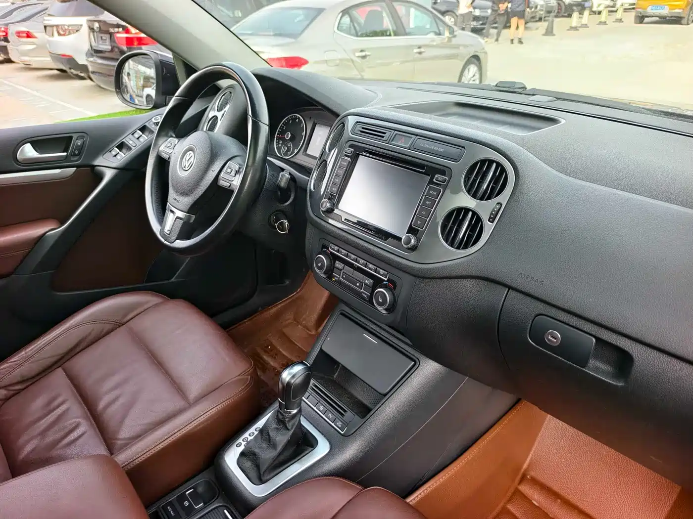 Volkswagen Tiguan 2014 2.0TSI Exclusive Edition фото 18