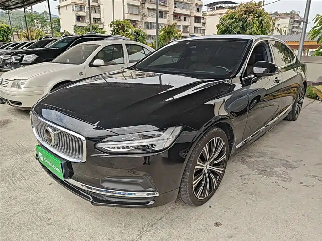 Volvo S90 2023 B5 Intelligent Vision Luxury Edition