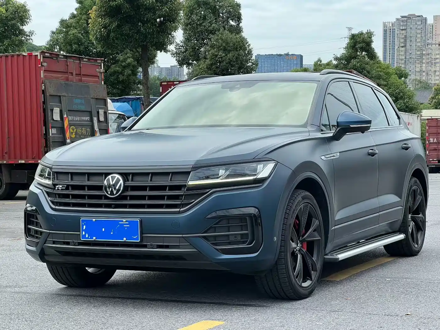 VOLKSWAGEN TOUAREG