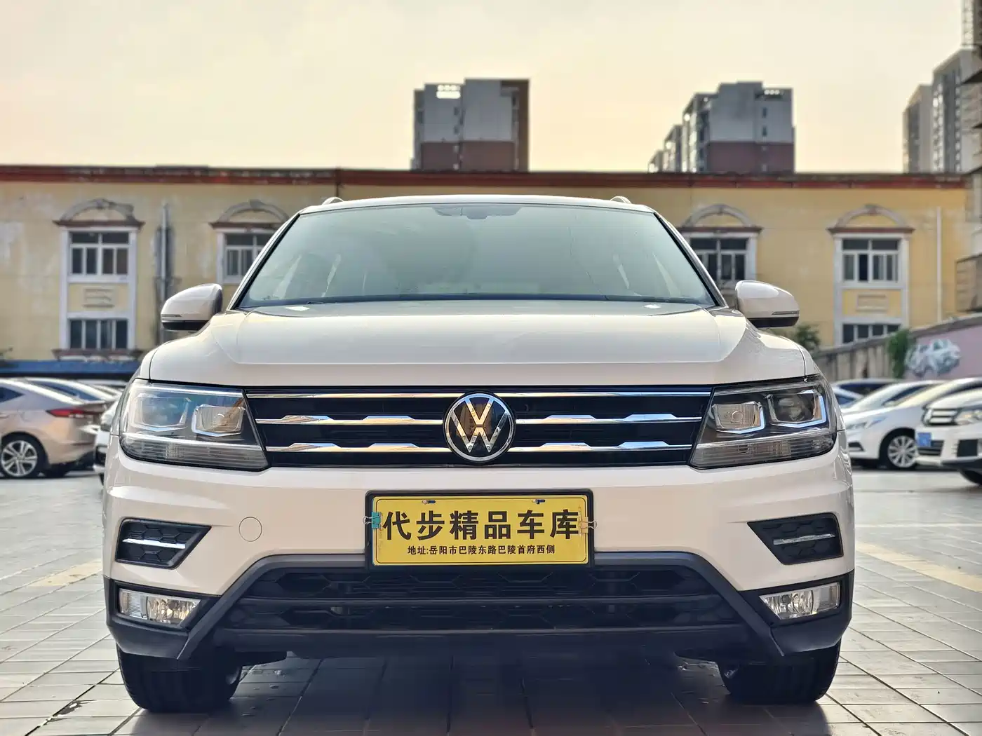 Фото 2 - Volkswagen Tiguan L