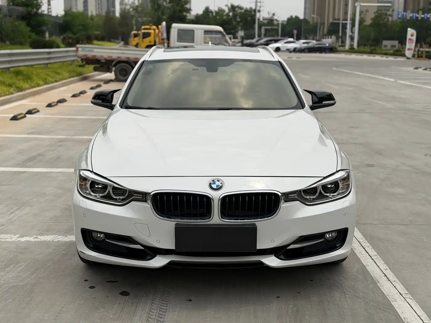 BMW 3 Series (Import) 2014 2014 320i Sport Design Package