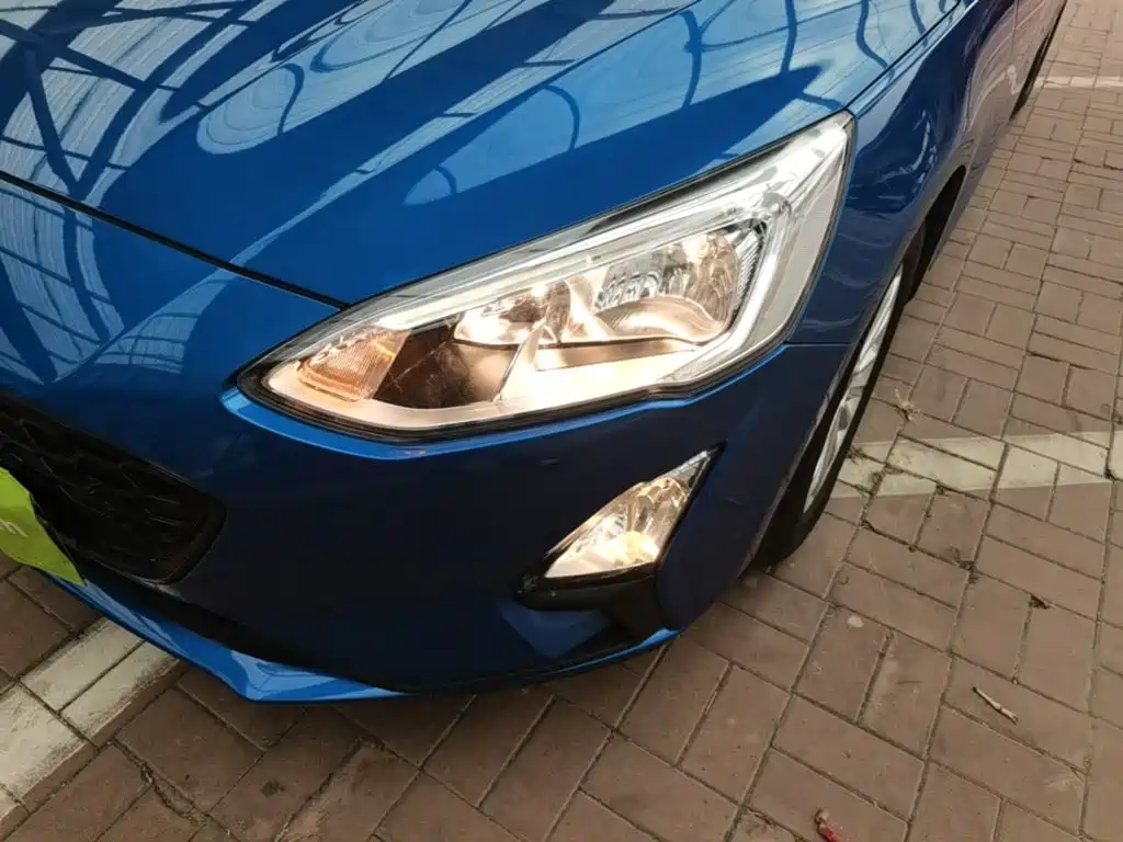 Photo 24 - Ford Focus