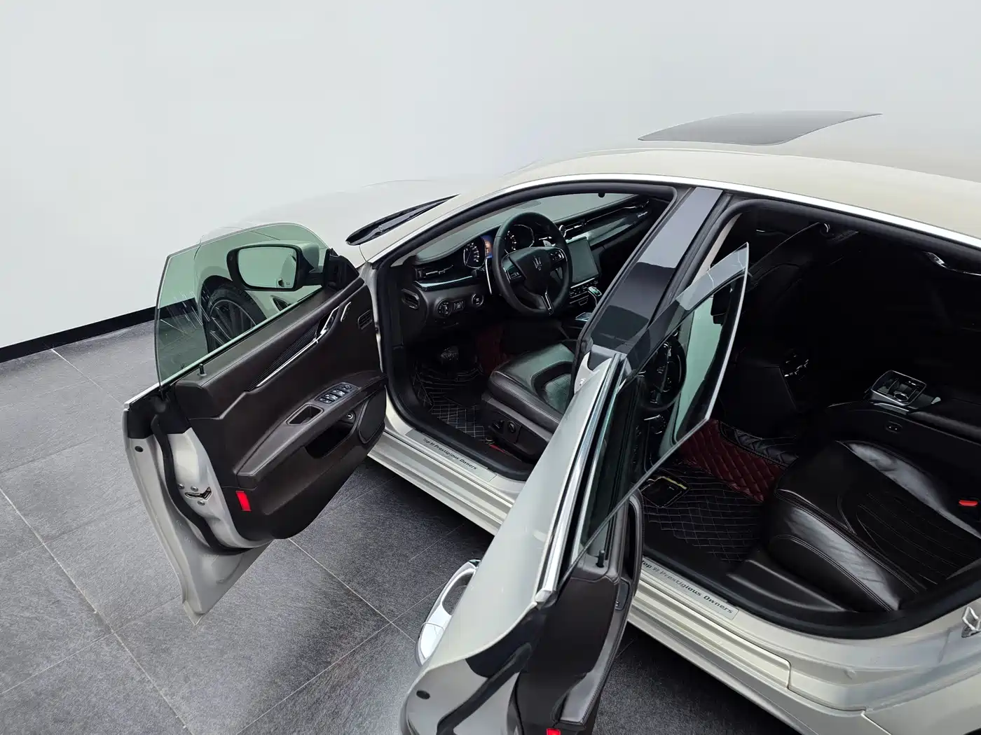 Maserati Quattroporte 2013 3.8T Standard фото 23