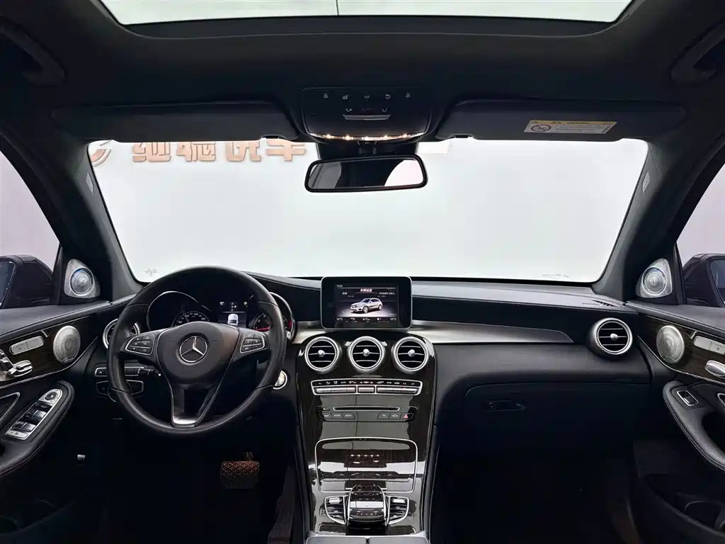 Mercedes-Benz GLC 2019 GLC 260 4MATIC Luxury фото 8