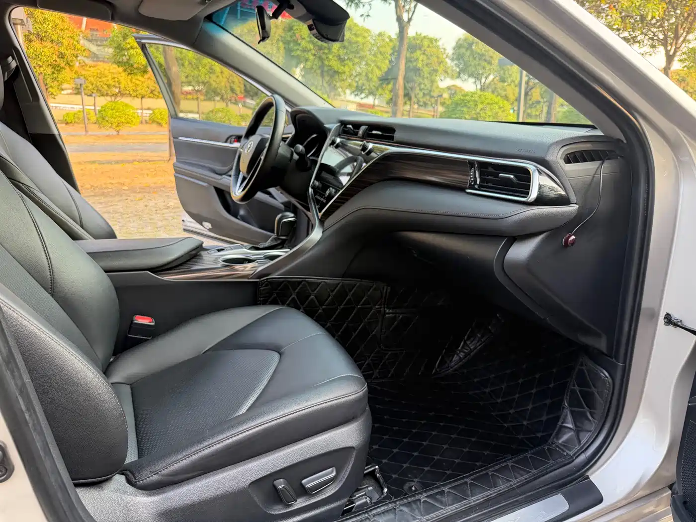 Toyota Camry 2019 2.0G Luxury (China V) фото 16