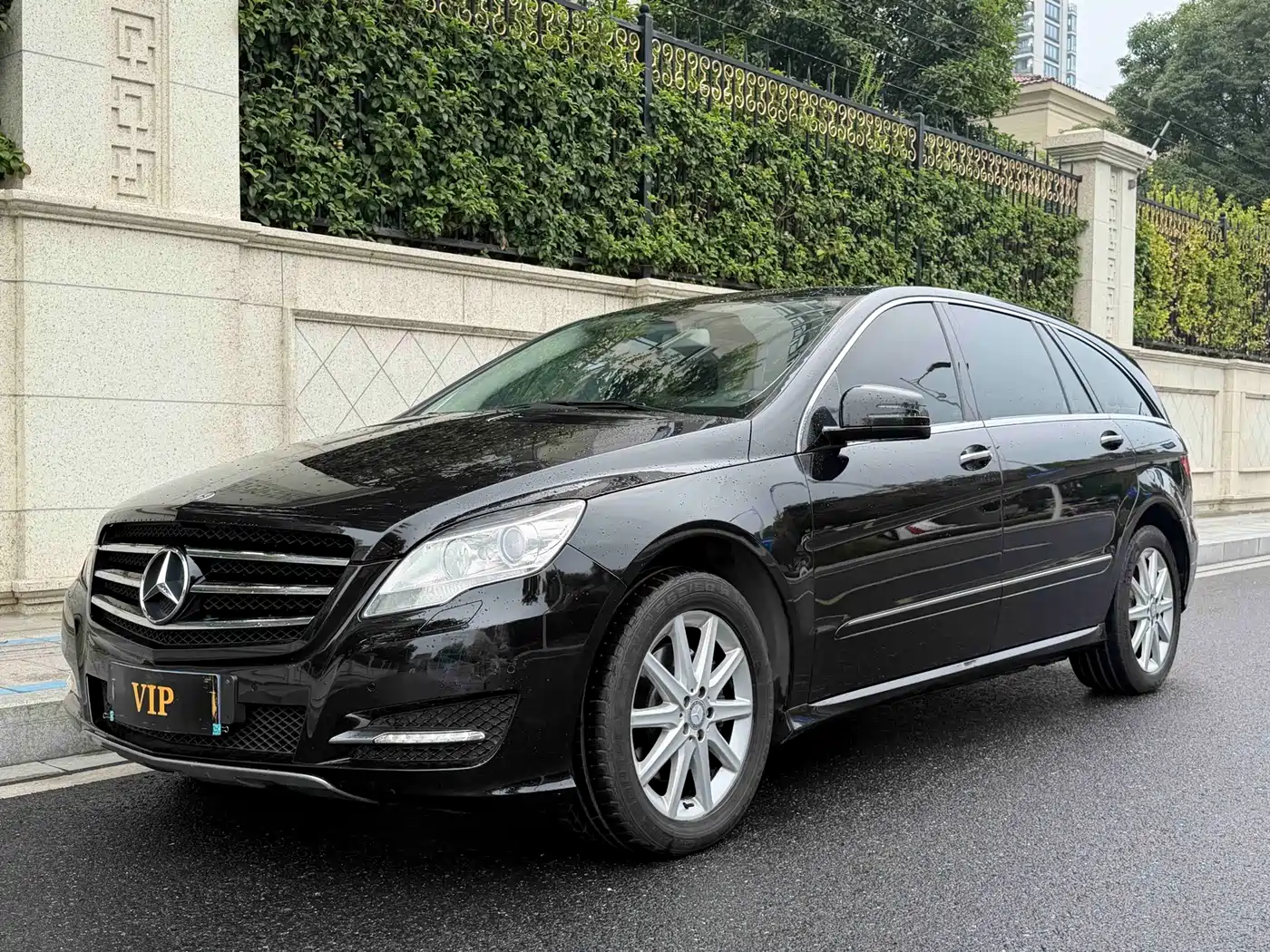 Mercedes-Benz R-Class 2011 — пригон из Китая