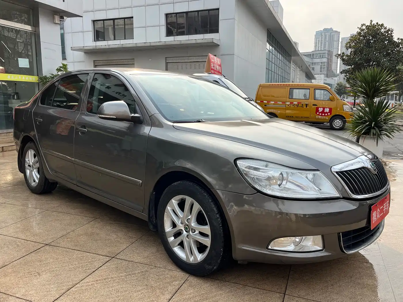 Škoda Octavia 2013 1.6L Automatic Elite Edition фото 4