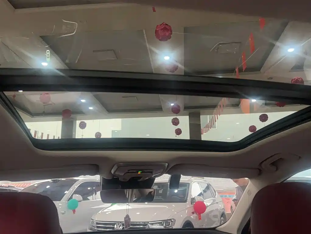 Hongqi H5 2023 1.5T HEV Smart Connect Flag Comfort фото 14