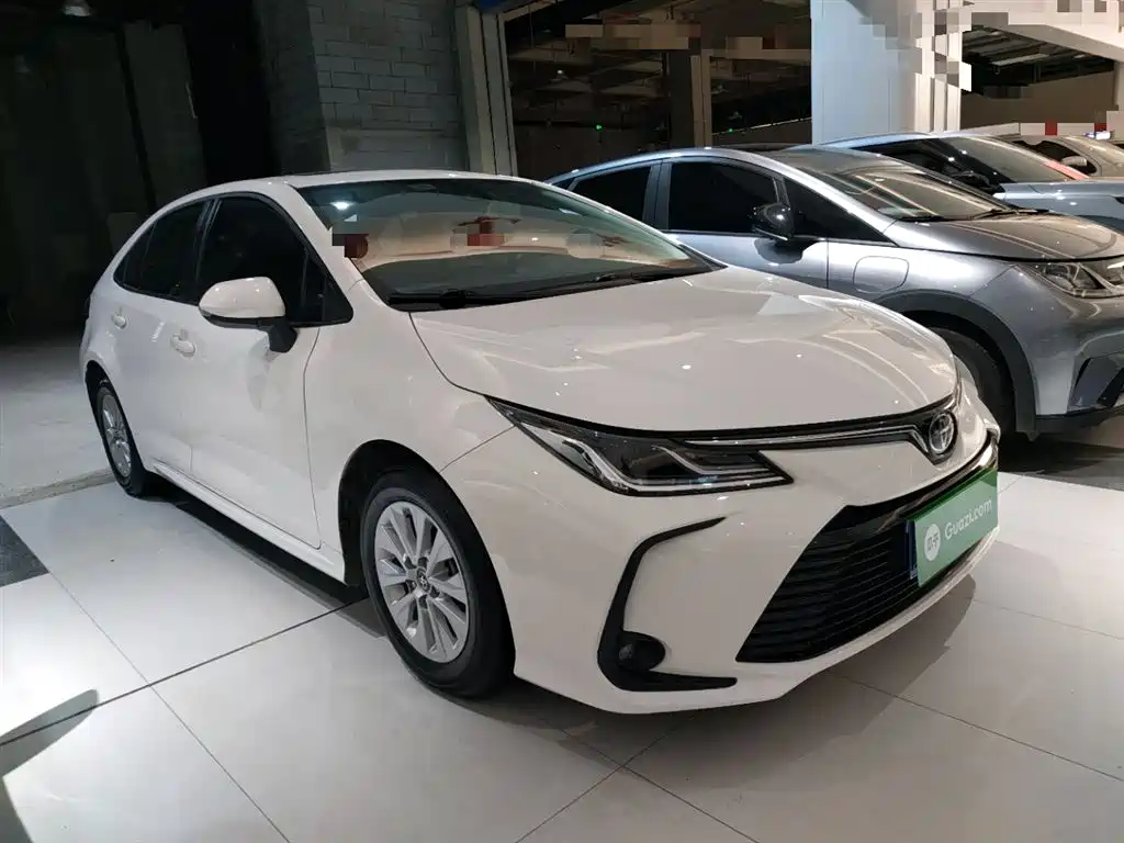 Toyota Corolla 2021 TNGA 1.5L CVT Elite Edition фото 4