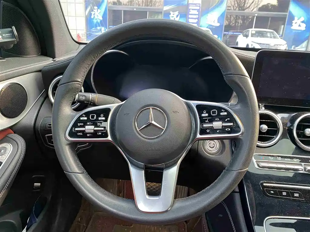 Mercedes-Benz GLC Coupe 2020 GLC 260 4MATIC Coupe SUV фото 13