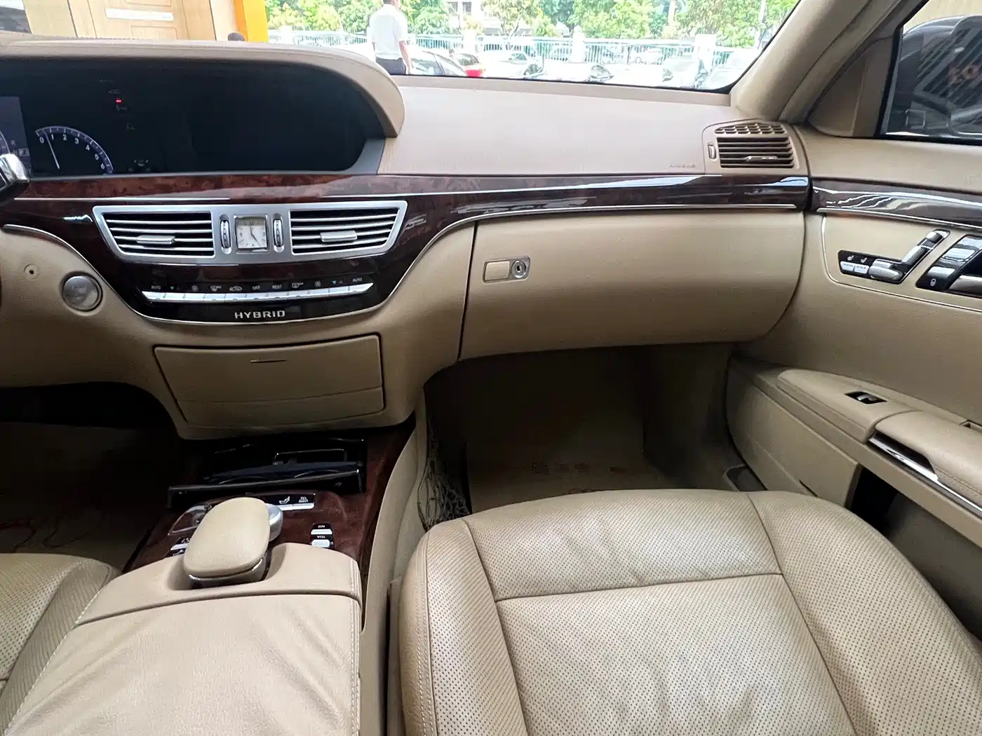 Mercedes-Benz S-Class 2010 Model S 400 L HYBRID фото 32