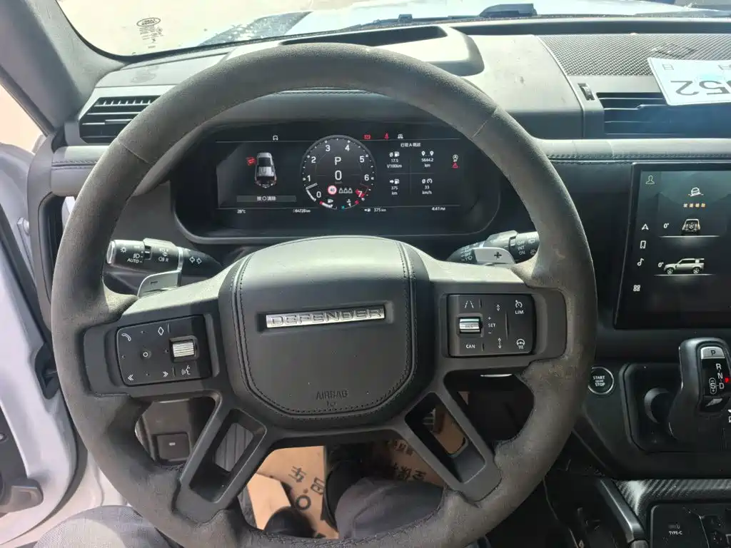 Фото 9 - Land Rover Defender