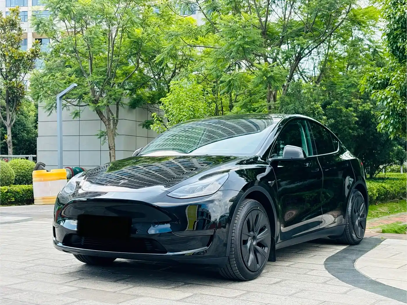 Tesla Model Y 2024 Rear-Wheel Drive Version