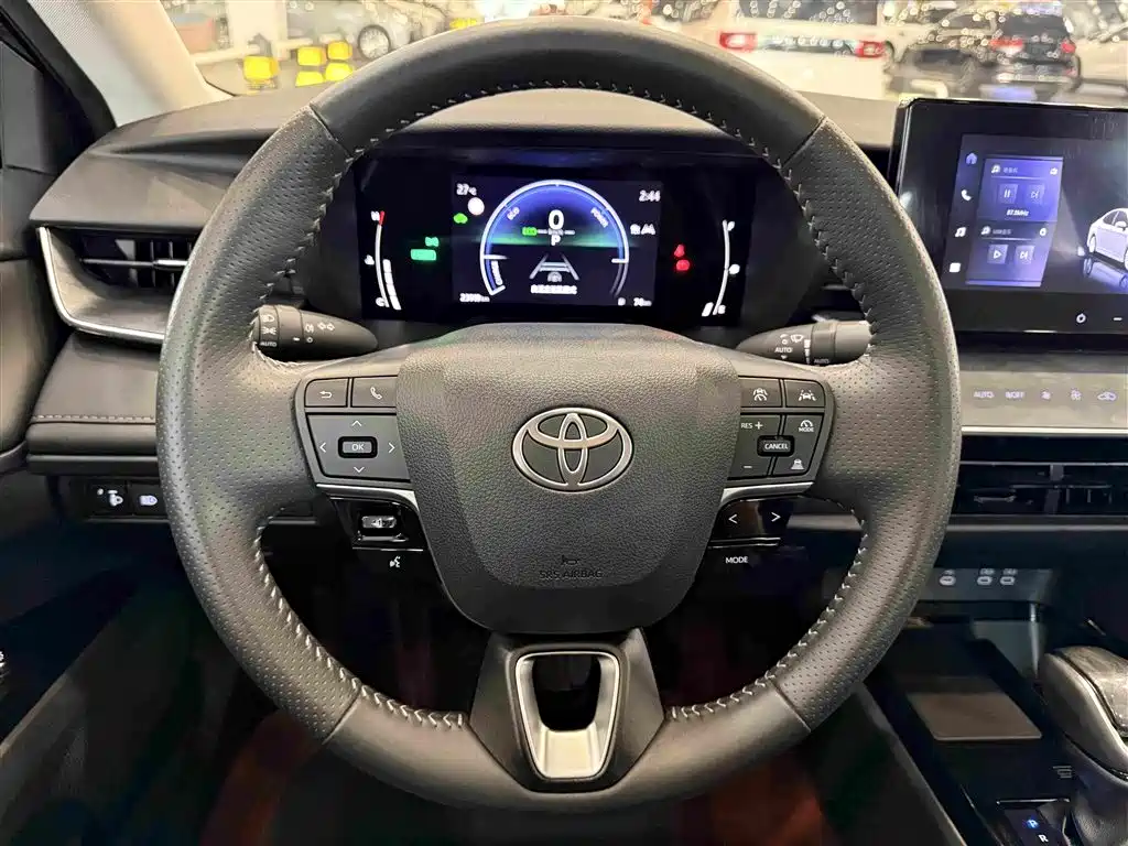 Toyota Camry 2025 2024 Hybrid 2.0HGVP Luxury Edition