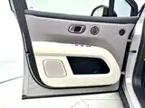 Фото 12 - Li Auto i6