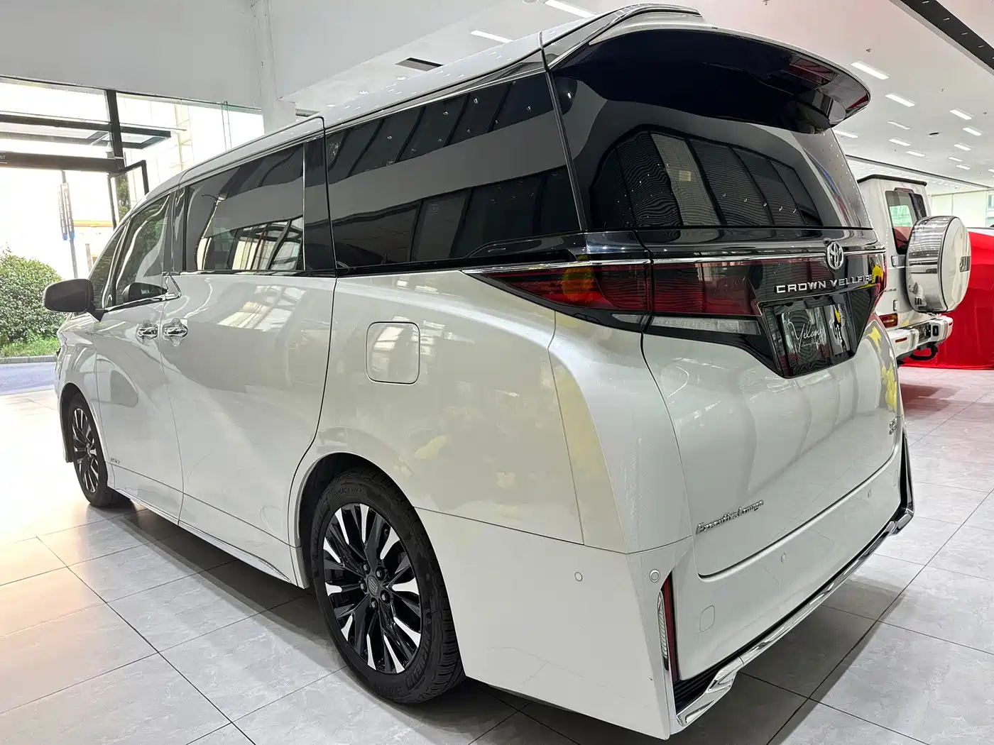 Toyota Vellfire 2025 2024 Crown Hybrid 2.5L Premium Edition