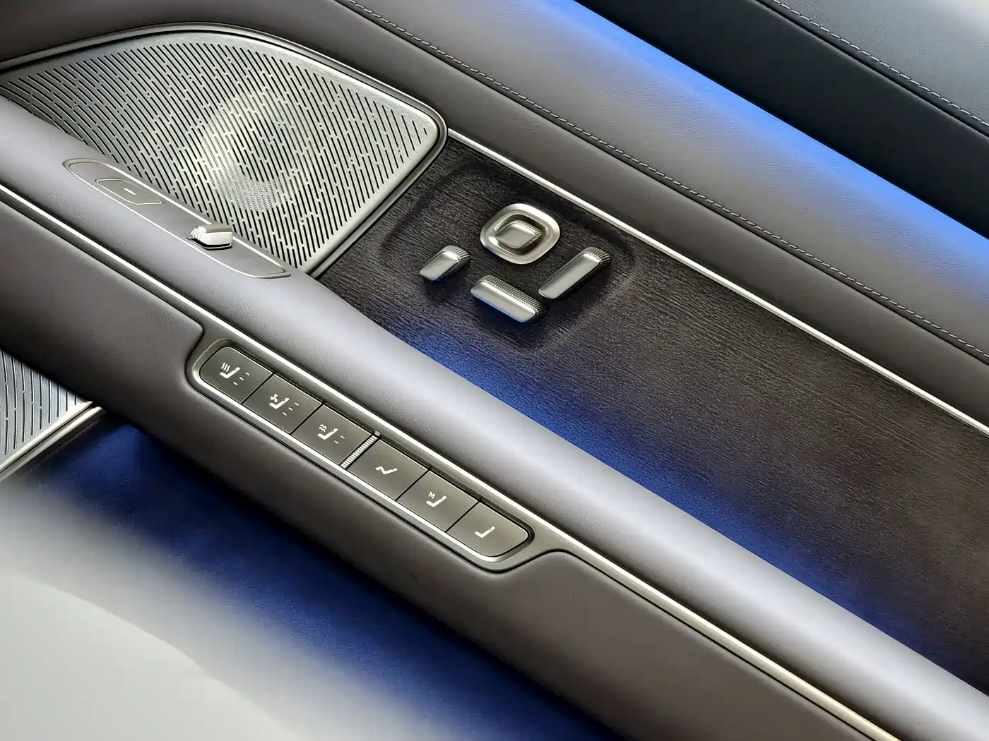 NIO ES8 2026 2025 Model 6-Seat Executive Luxury Edition