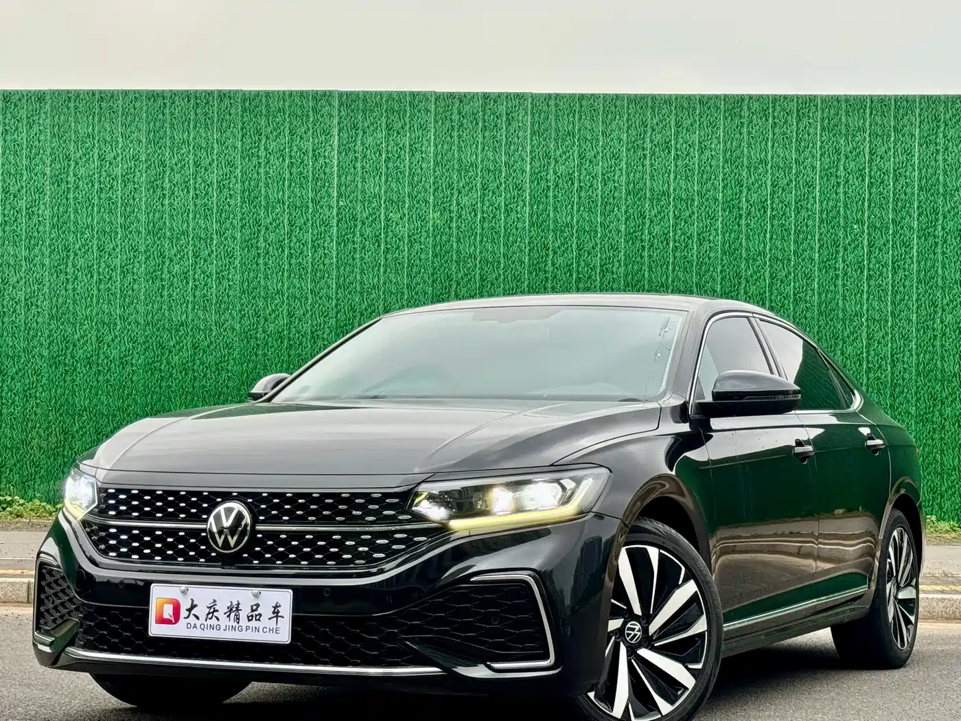 Volkswagen Passat 2022 330TSI Starlight Elite Edition
