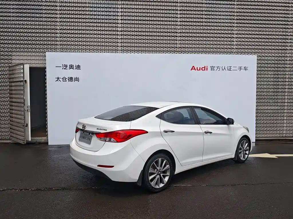Hyundai Langdong 2015 1.6L Auto Exclusive фото 2