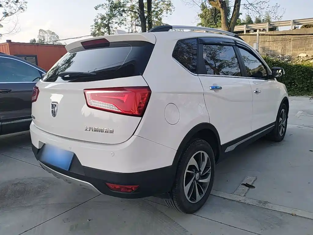 Фото 7 - Baojun 560
