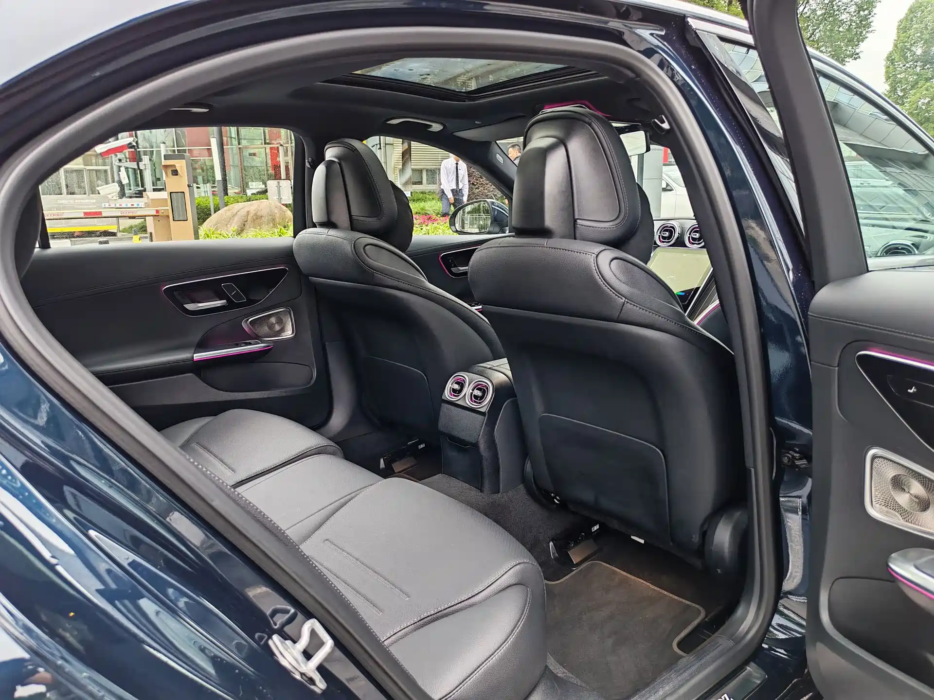 Фото 28 - Mercedes-Benz C-Class