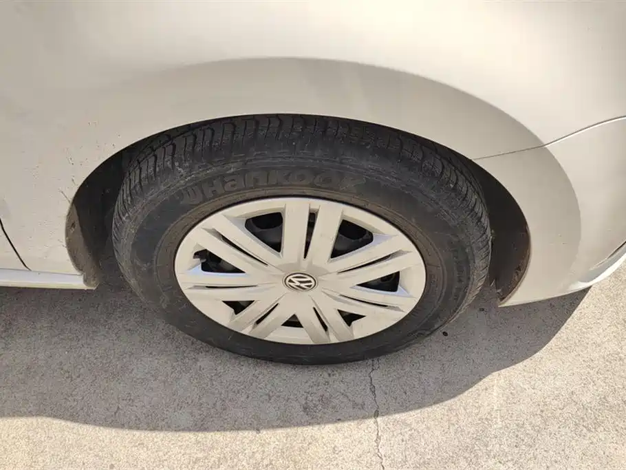 Volkswagen Polo 2016 1.4L Automatic Trend фото 6