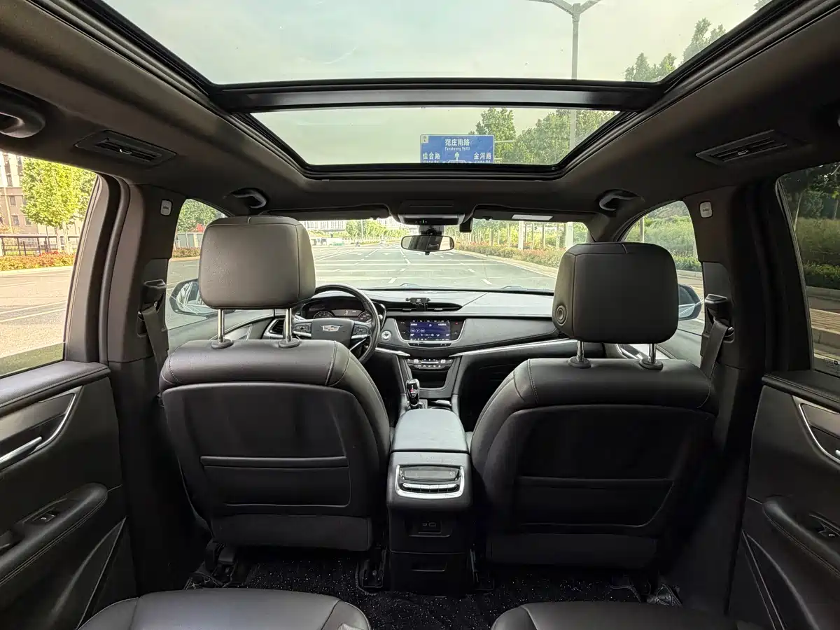 Cadillac XT6 2022 2.0T 6-Seater 4WD Trend Edition фото 12