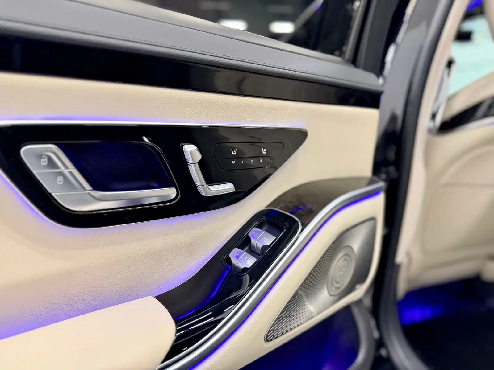 Фото 8 - Mercedes-Benz S-Class