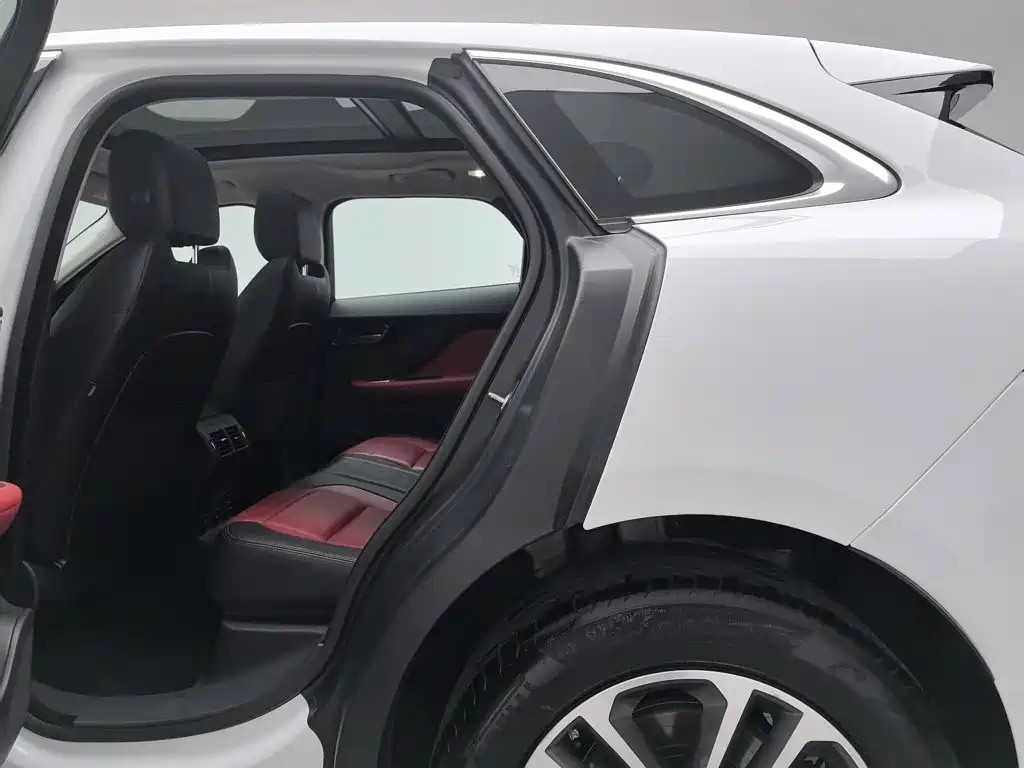 Jaguar F-PACE 2016 2016 2.0T FWD R-Sport Edition