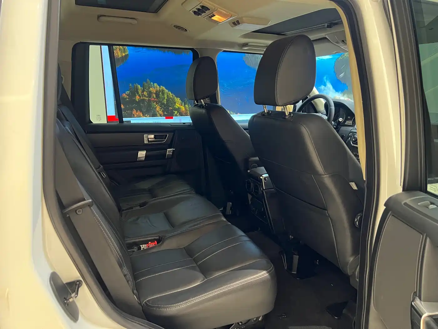 Land Rover Discovery 2015 3.0 SDV6 HSE Diesel фото 21