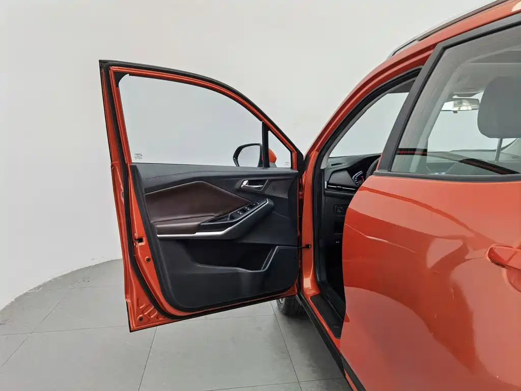 Changan CS15 2019 2019 1.5L Auto Flagship China VI