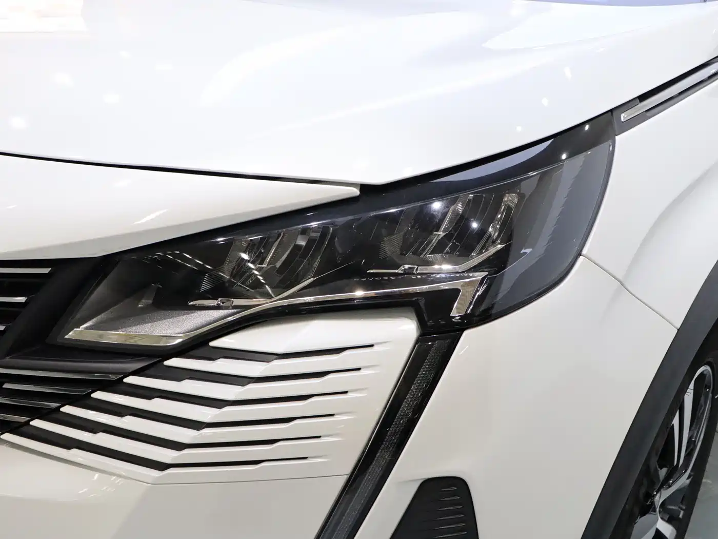 Peugeot 5008 2021 360THP 5-seater Performance Edition фото 8