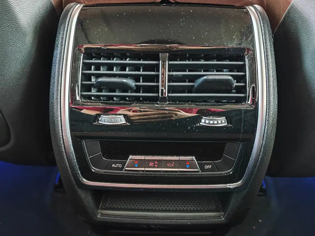 Photo 14 - BMW X5 (Import)