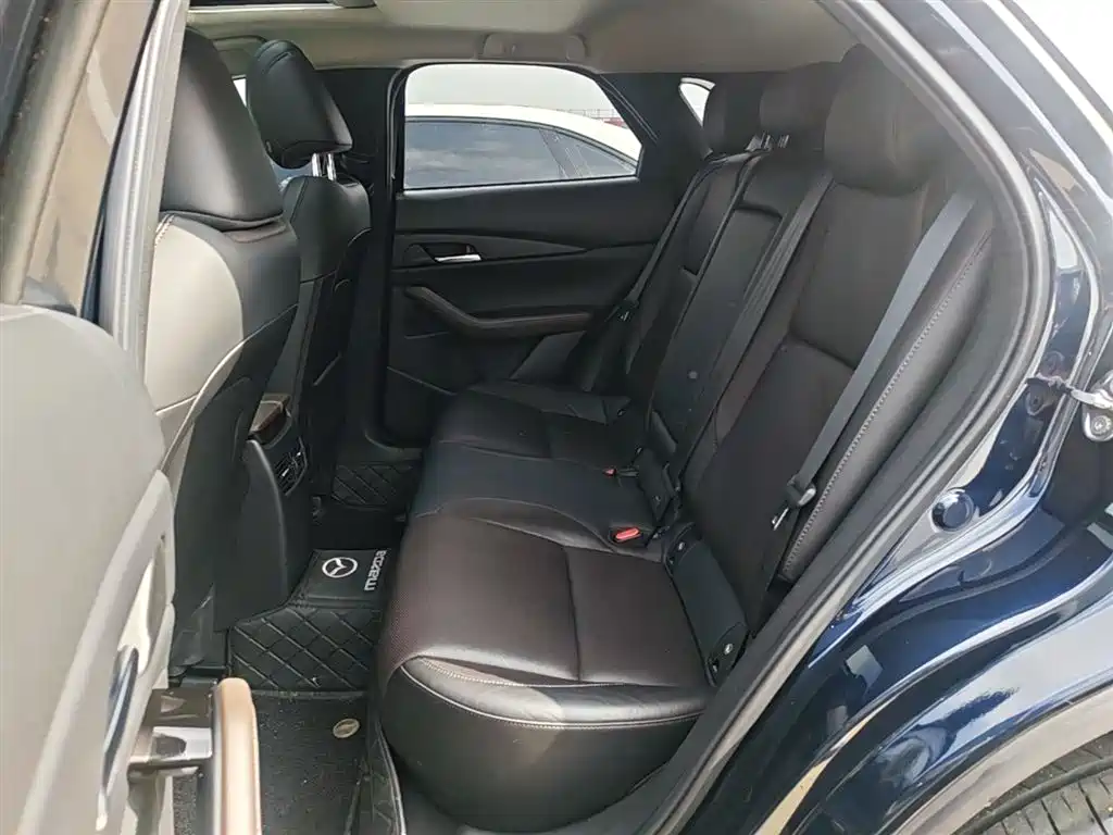 Photo 17 - Mazda CX-30