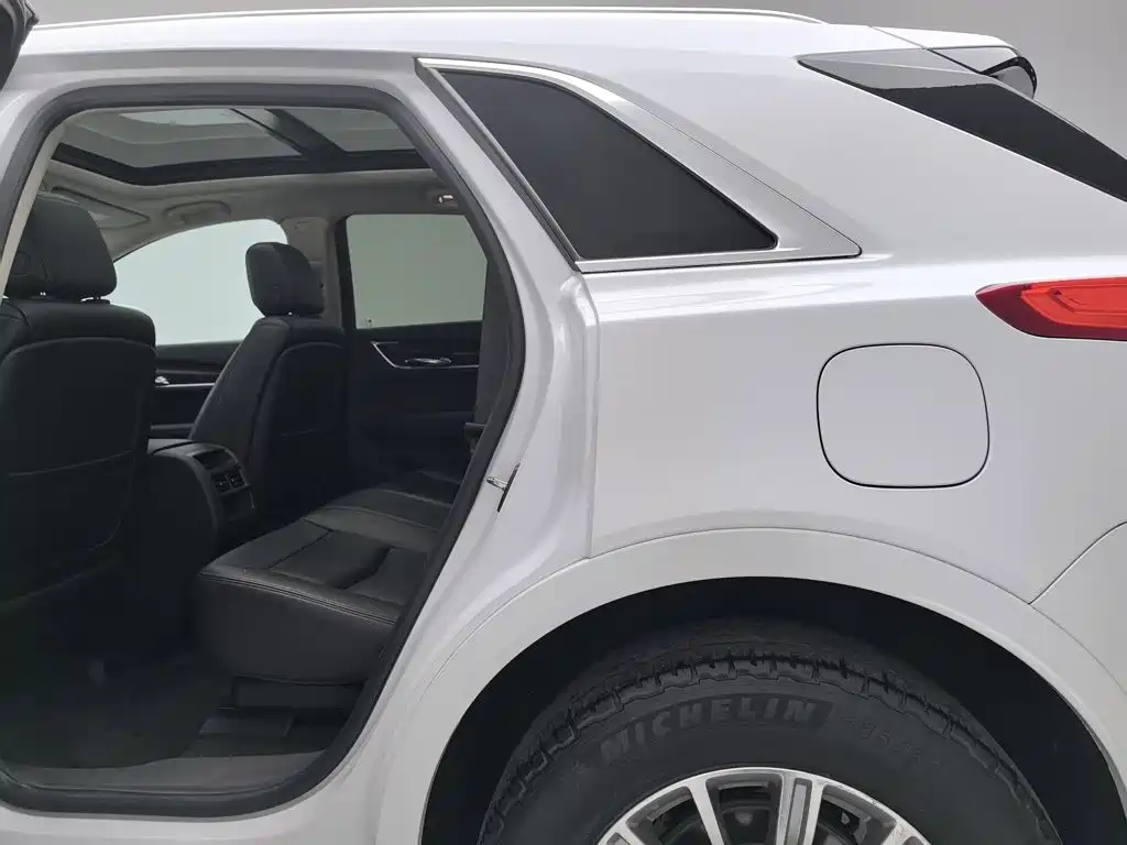 Cadillac XT5 2016 2016 28T AWD Luxury Model