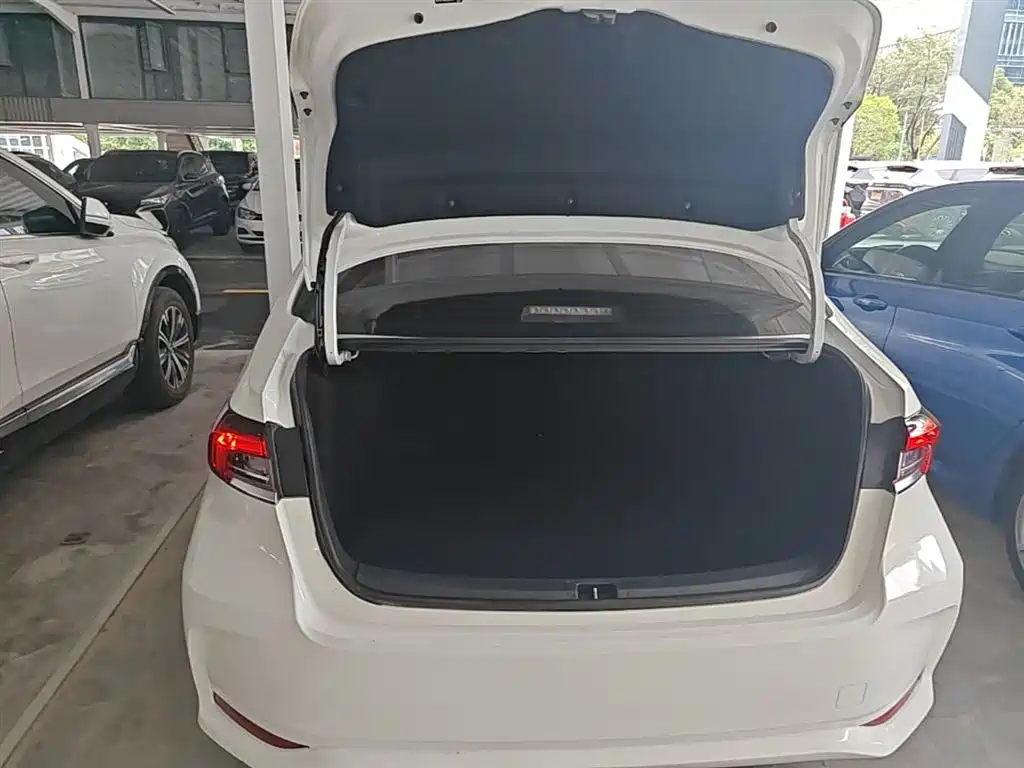 Toyota Corolla 2021 1.2T S-CVT Pioneer Edition фото 19