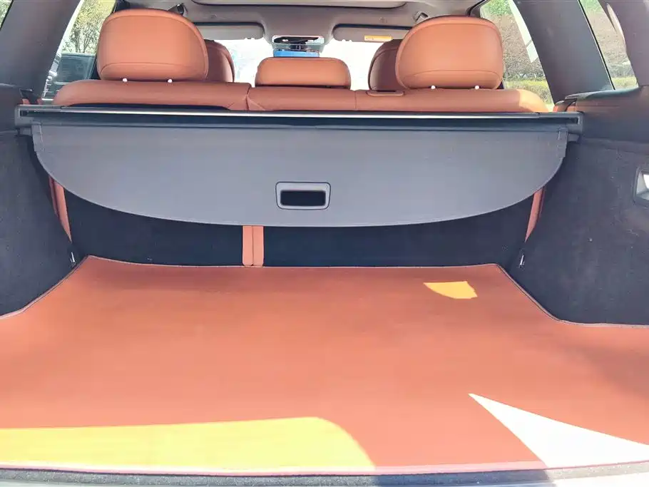 AITO Wenjie AITO M8 2025 Range Extender Max+ Edition 53.4kWh 5-seater фото 4
