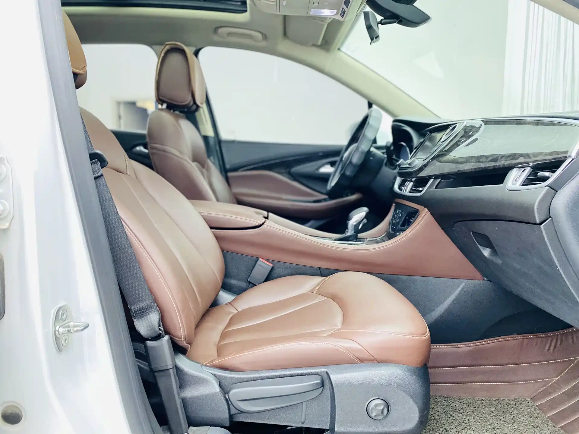 Фото 15 - Buick Envision Plus