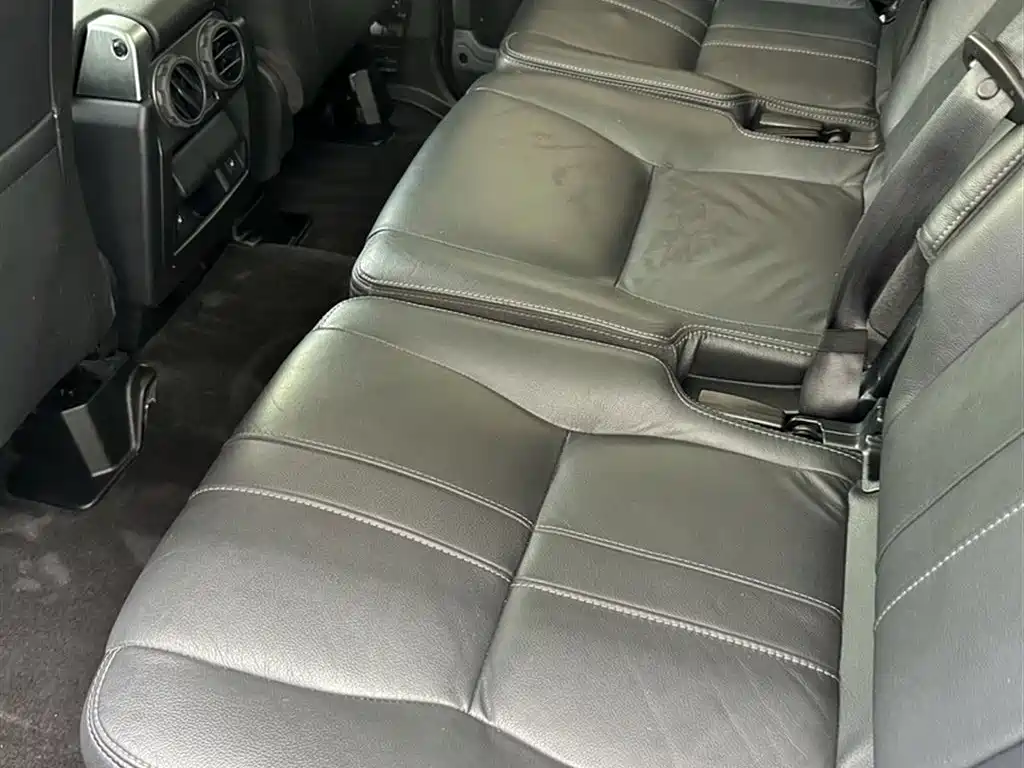 Land Rover Discovery 2016 3.0 SC Black Edition SE фото 14