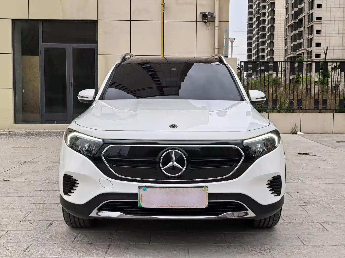 MERCEDES-BENZ EQB