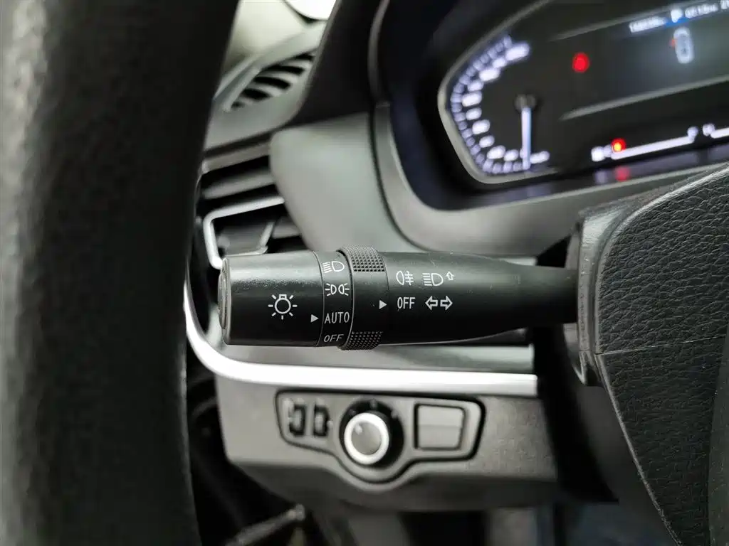 SAIC Maxus Maxus G20 2020 2.0T Gasoline Automatic Luxury фото 21