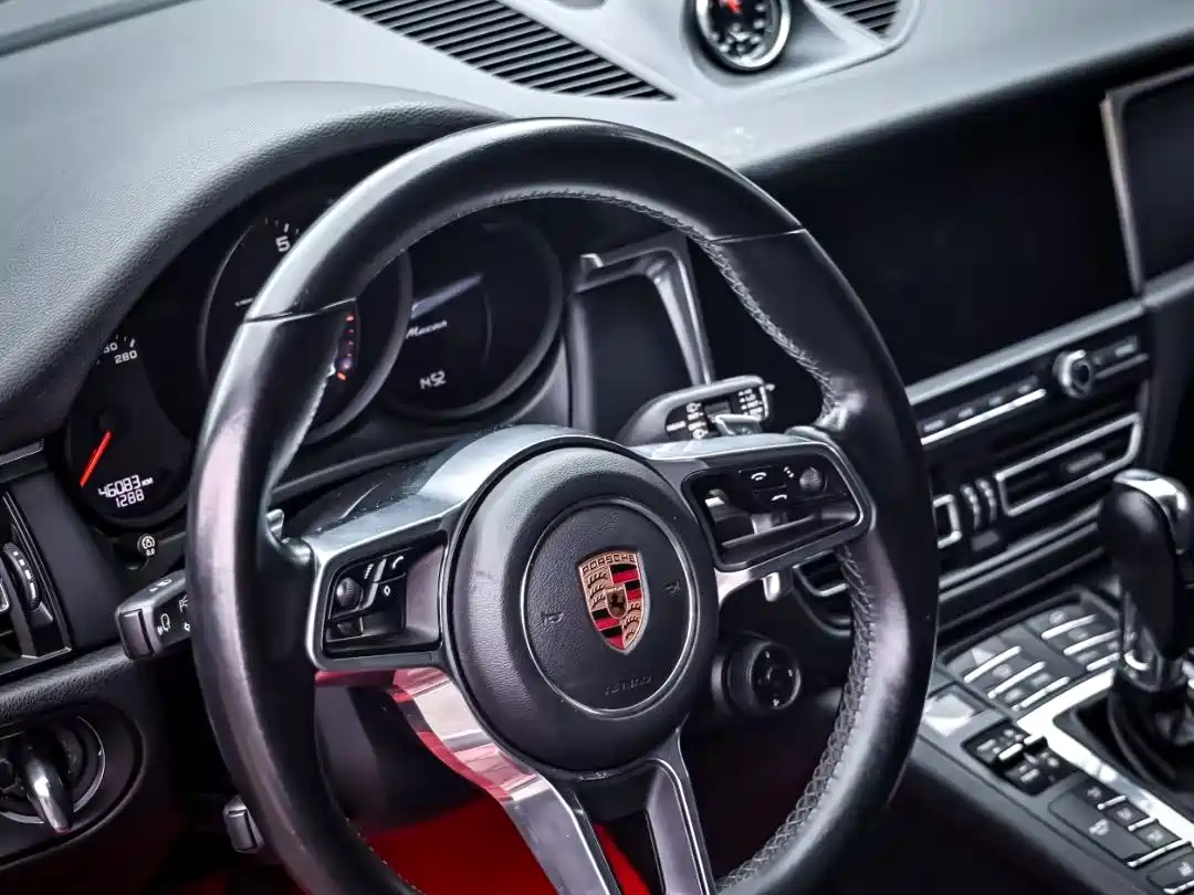 Porsche Macan 2018 Macan 2.0T фото 3